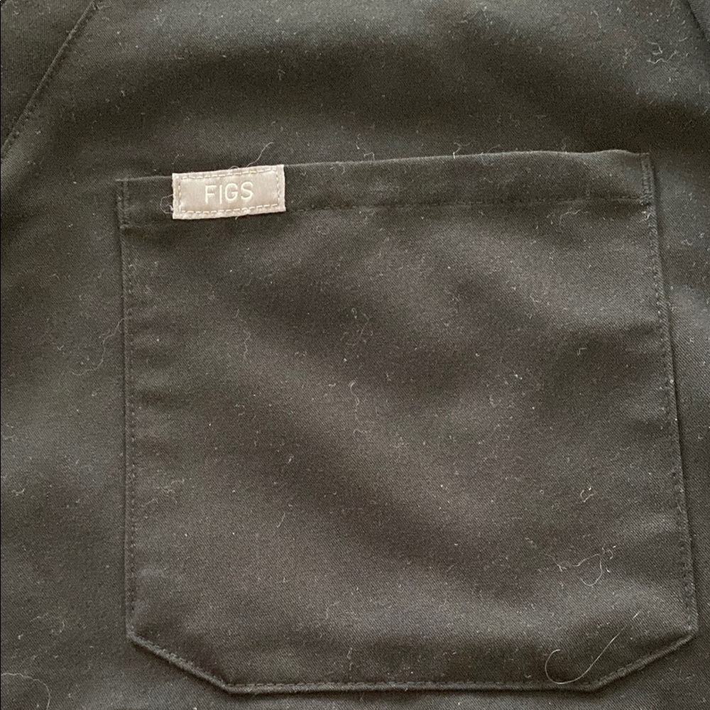 Figs Black Scrub Top